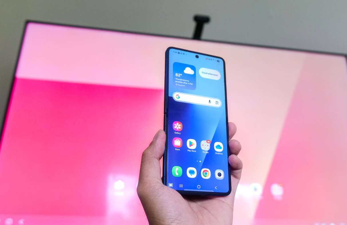 Apple CarPlay ve Android Auto’ya Samsung Alternatifi: Auto DeX