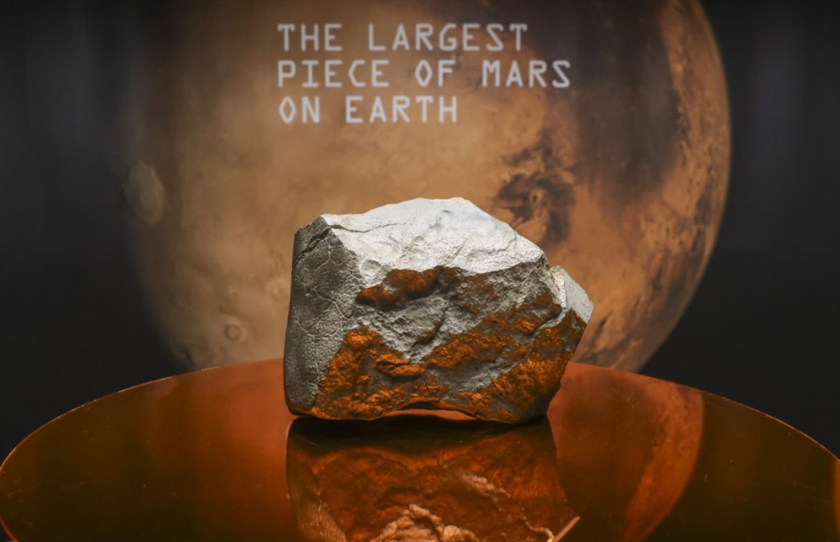 225 Milyon Km'den Gelen Servet: Mars Göktaşı Satışı Tartışma Yarattı