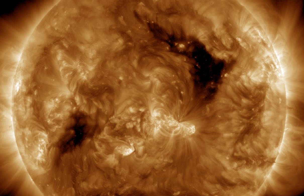 Güneş’te Alarm Zilleri: Koronal Delik %50 Büyüdü, Dünya Tehlikede mi?