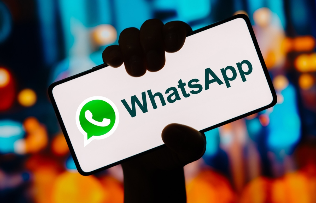 WhatsApp Artık iPhone ve Android’de Yerleşik Mesaj Çevirisi Sunuyor