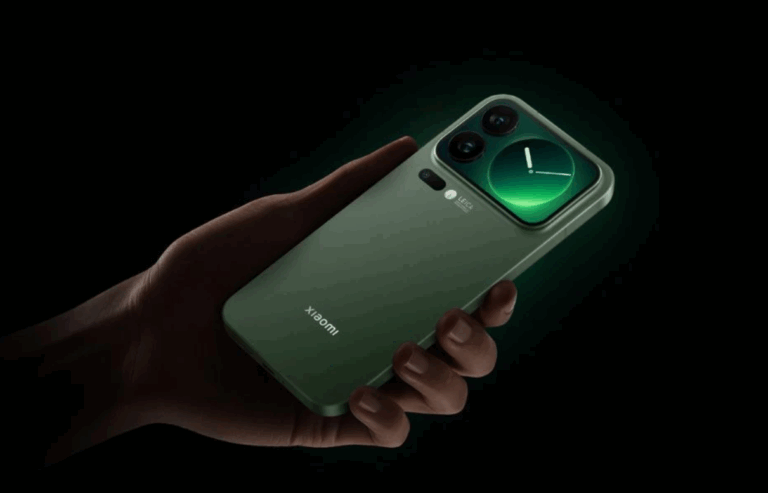 Xiaomi 17 Pro Max Sahneye Çıktı: Arka Ekranıyla Teknolojiye Yeni Bir Soluk!