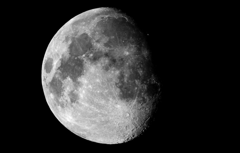 Ay’ın Karanlık Yüzünden Gelen Soğuk Gerçek