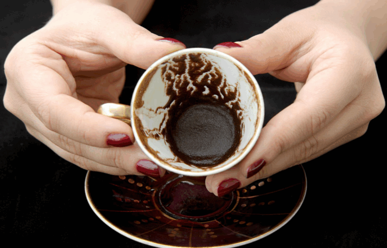 Kahve Falı Uygulaması mı, Dijital Casus mu?: Fal Bakarken Dinleniyor Olabilirsiniz!