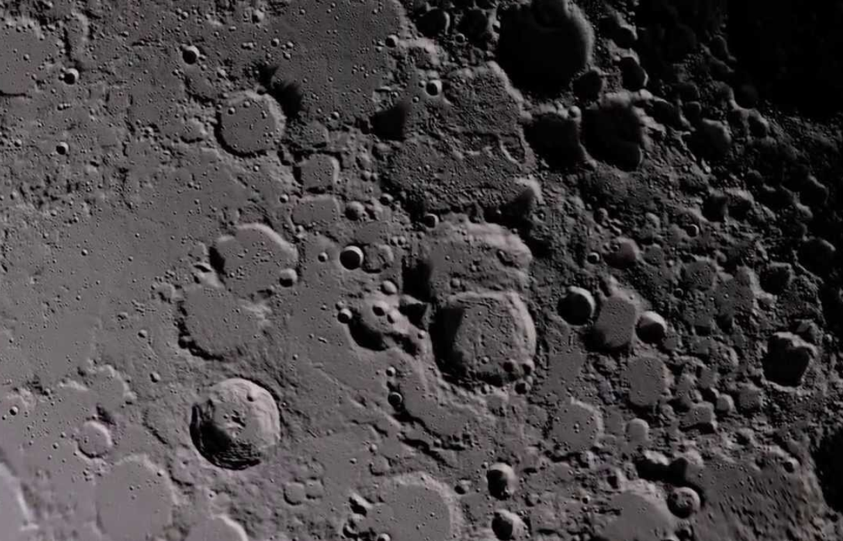 Ay’da Demir Pası Şaşkınlığı: Chang’e-6 Görevi Bilimsel Ezberleri Bozdu