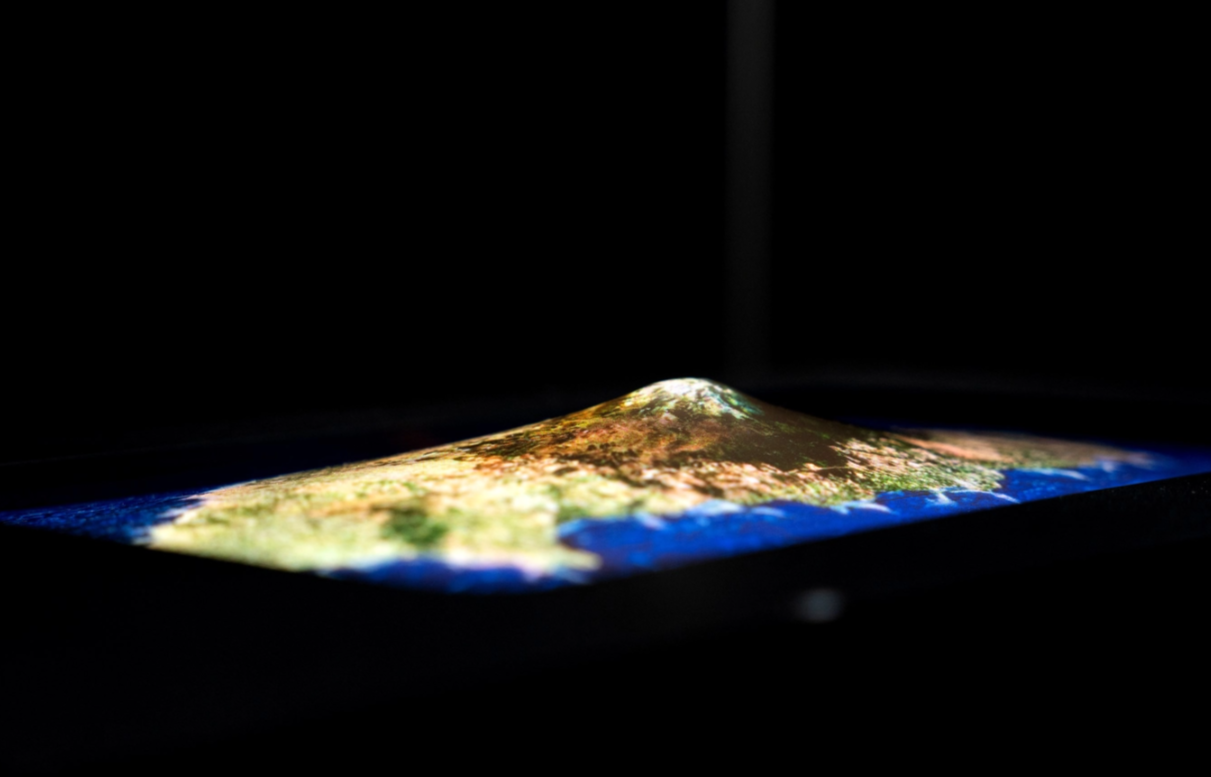 Katlanan Telefonlara Rakip: Esneyen Ekranlı Cihaz Geliyor