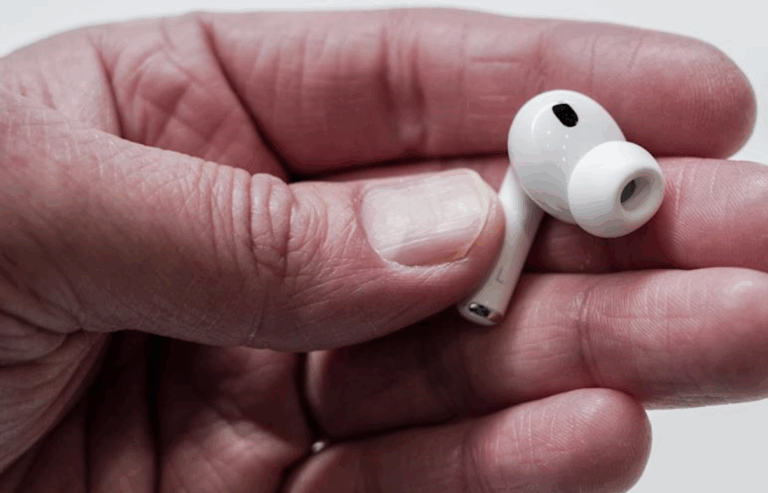 Apple’ın Kulaklık Patenti Tartışma Yarattı: Zihin Kontrolü mü, Sağlık Takibi mi?