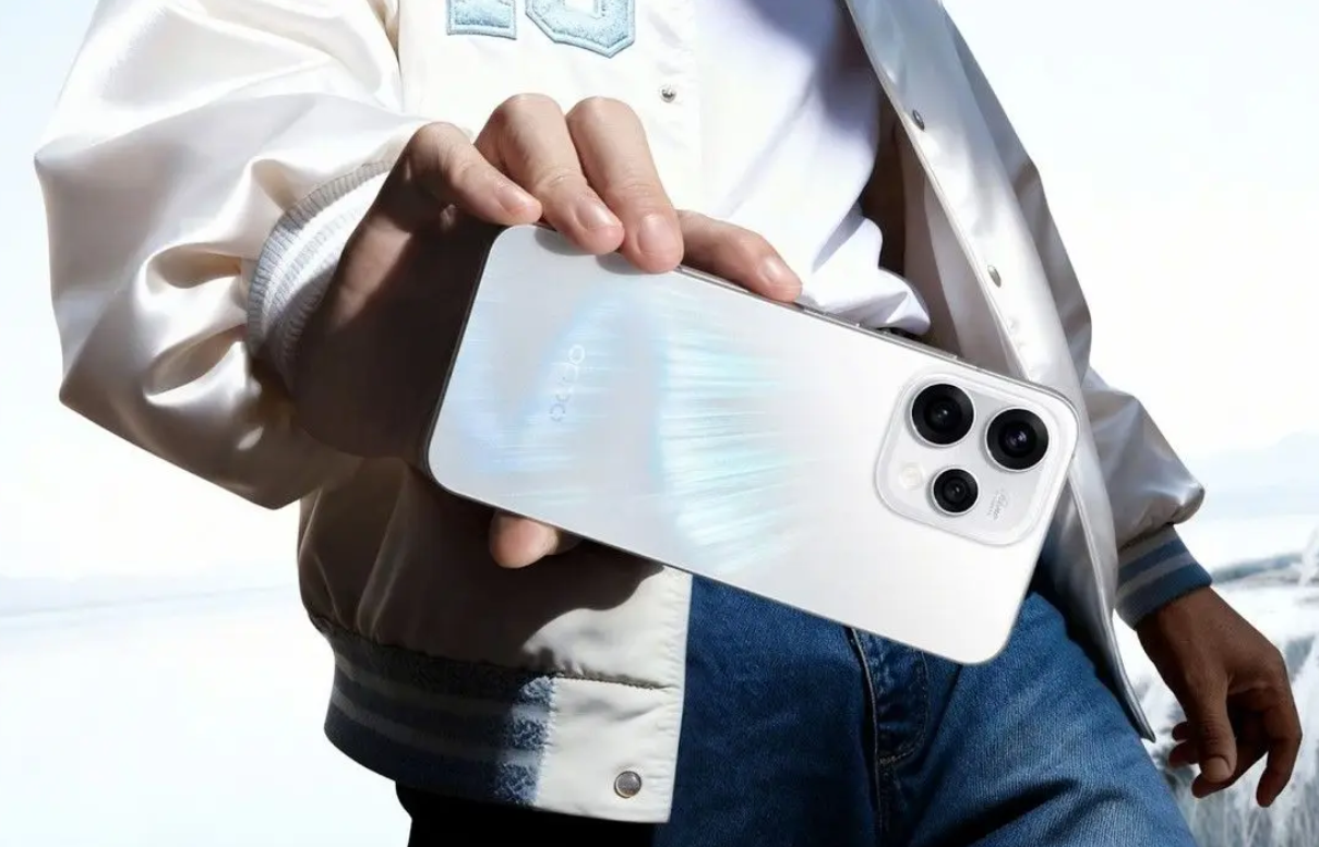 OPPO’dan Orta Segmentte Güçlü Hamle: Reno 15 FS 5G Tanıtıldı