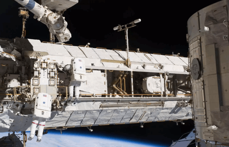 Tarihi Operasyon: NASA, Astronotları Sağlık Nedeniyle Geri Getiriyor