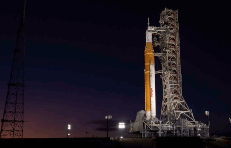 Artemis II’de Yakıt Krizi: NASA’nın Ay Yolculuğu Bir Kez Daha Ertelendi