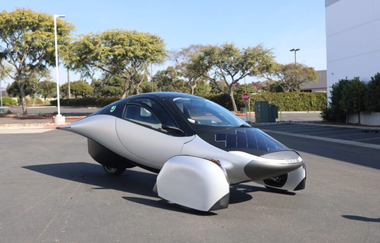 Aptera, Güneş Enerjili Elektrikli Araçları Seri Üretime Taşıdı