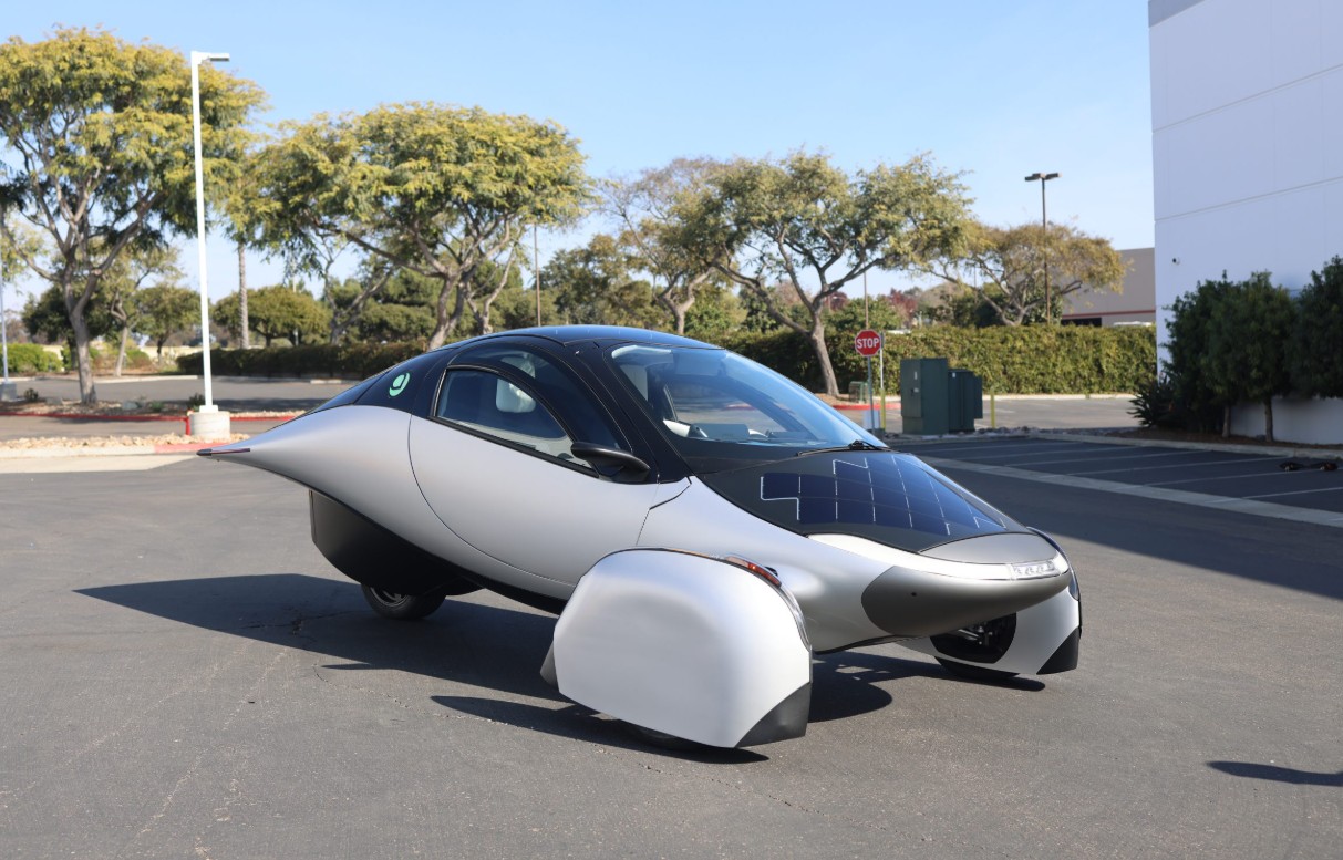 Aptera, Güneş Enerjili Elektrikli Araçları Seri Üretime Taşıdı