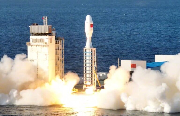 Uzayda Yeni Rekabet: Çin, Sarı Deniz’den 10 Uydu Fırlattı