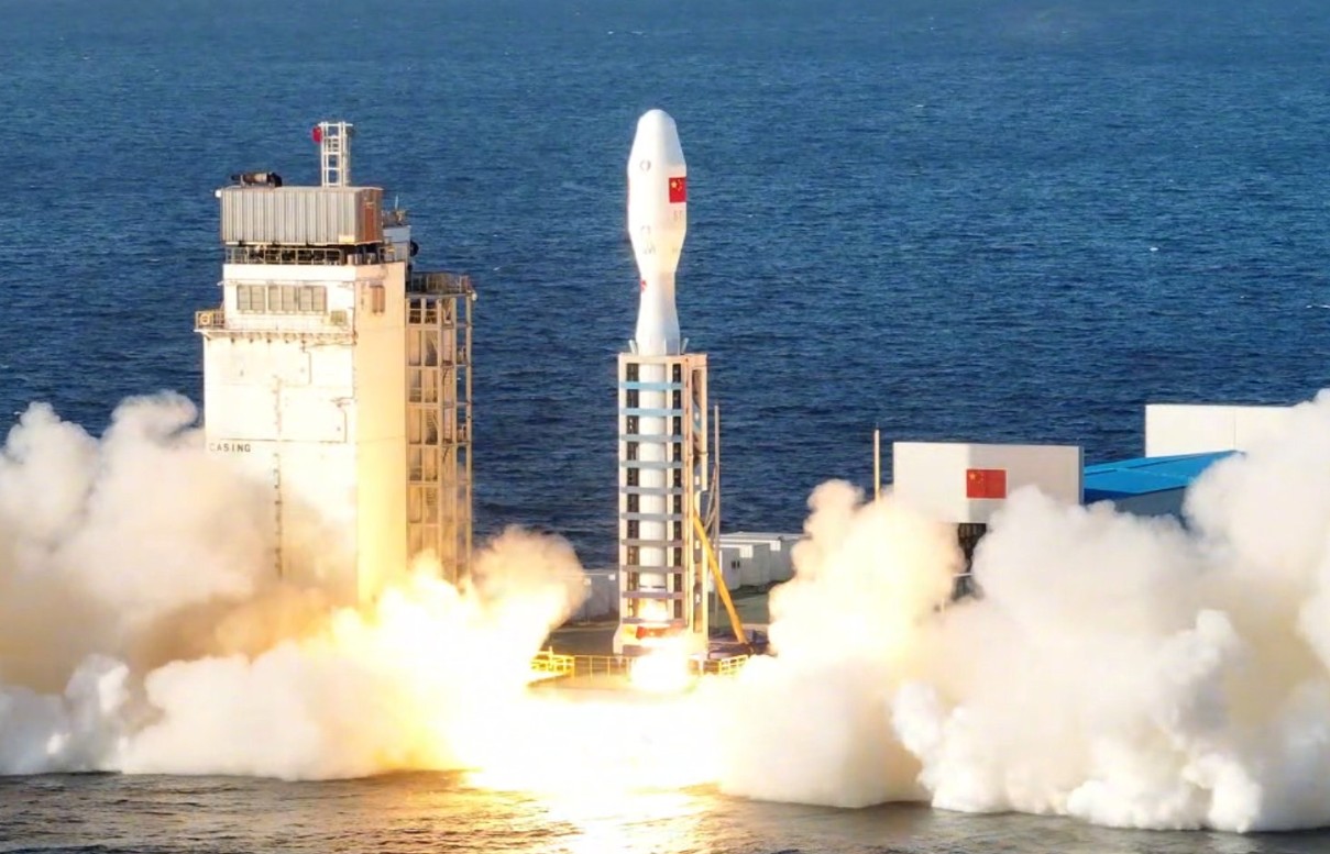 Uzayda Yeni Rekabet: Çin, Sarı Deniz’den 10 Uydu Fırlattı