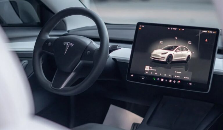 Tesla’nın Sürücü Destek Sistemlerinde Abonelik Modeli