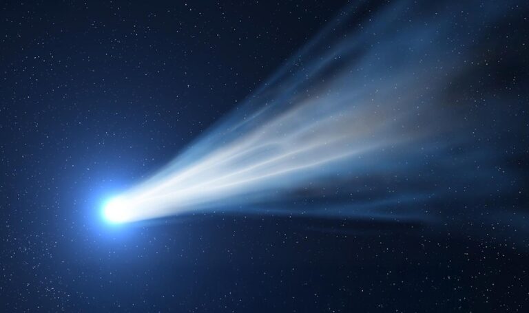 Hubble, Uzayda Bir Kuyruklu Yıldızın Gerçek Zamanlı Parçalanmasına Tanık Oldu