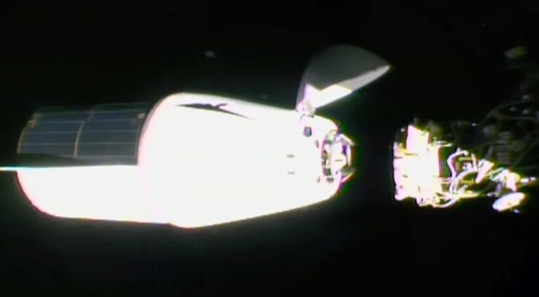 SpaceX Dragon Kapsülü ISS’ye Ulaştı