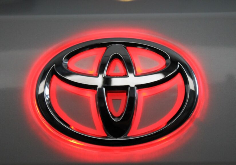 Tesla Hindistan’dan Çekildi, Toyota 1 Milyonluk Üretim Hedefiyle Öne Çıkıyor