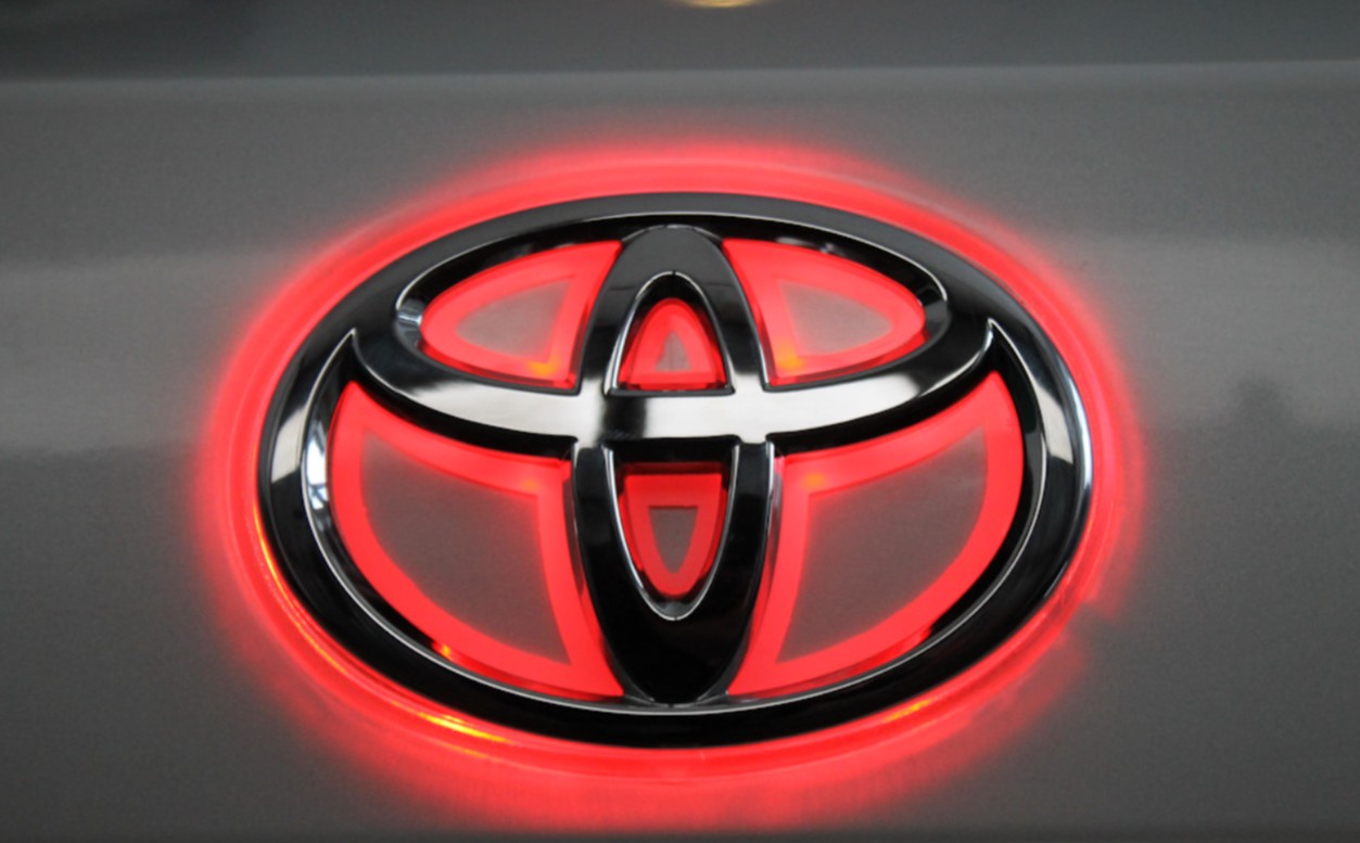 Tesla Hindistan’dan Çekildi, Toyota 1 Milyonluk Üretim Hedefiyle Öne Çıkıyor