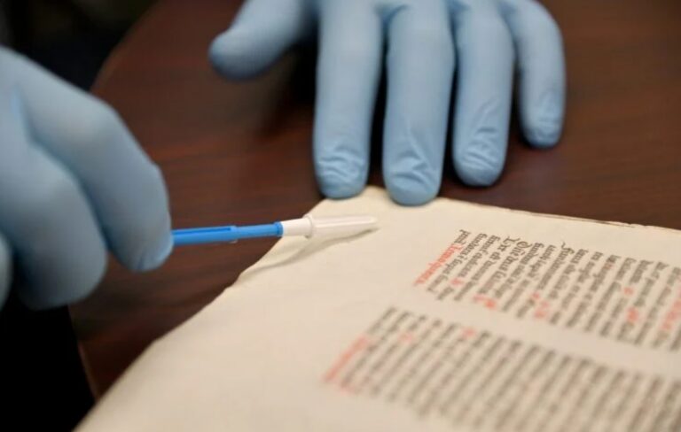 1.300 Yıllık El Yazmalarında Gizli DNA: Zararsız Bir Yöntemle Elde Edilen Genetik İzler