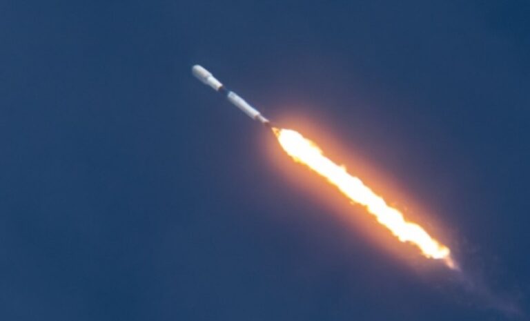 SpaceX, Vandenberg’den 24 Starlink Uydusu Fırlattı