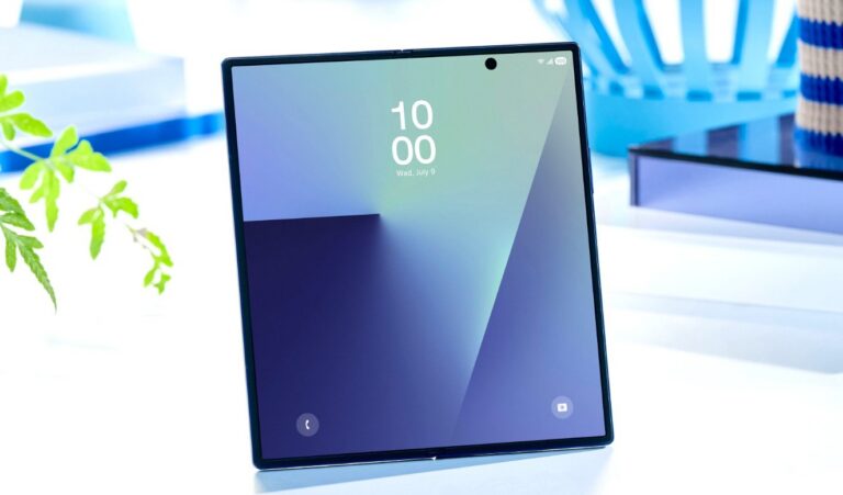 Samsung Galaxy Z Fold 8 Ultra: Flex Titanium ile Katlanabilir Teknolojide Yeni Çağ