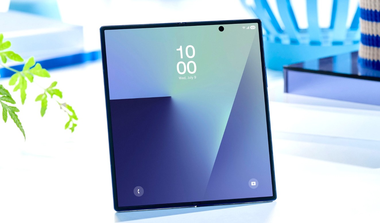 Samsung Galaxy Z Fold 8 Ultra: Flex Titanium ile Katlanabilir Teknolojide Yeni Çağ