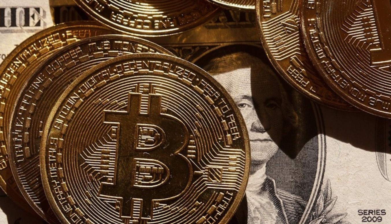 Haftanın İlk Günü Kripto Raporu: Bitcoin'de Yükseliş EOS'ta Sert Düşüş