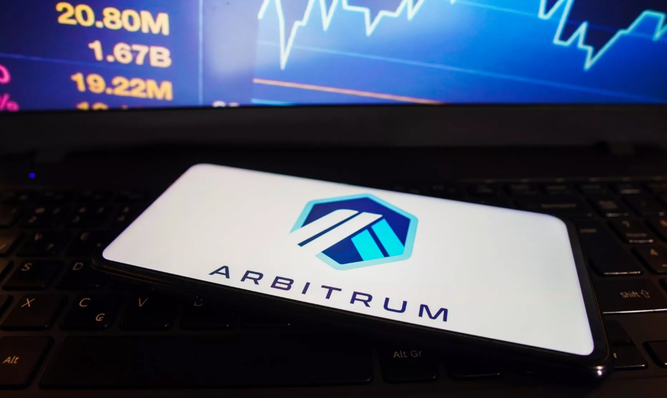 Arbitrum ve Lighter Yükselişte: Günün En Çok Kazandıranları